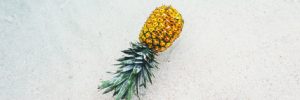 preparar un coctel de piña colada